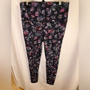 Lululemon Wunder Under High-Rise Tight 28" FullOn Luxtreme
Activate Floral Multi